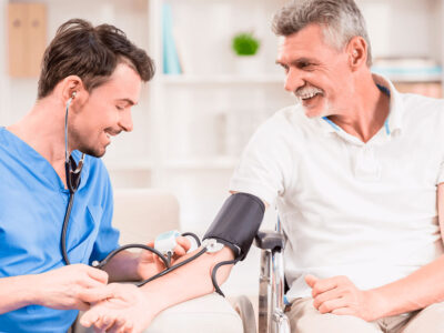 Cuidado humanizado del adulto mayor